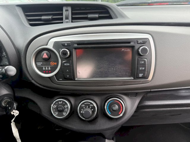 TOYOTA Toyota Yaris III 69 VVT-i Dynamic 5p