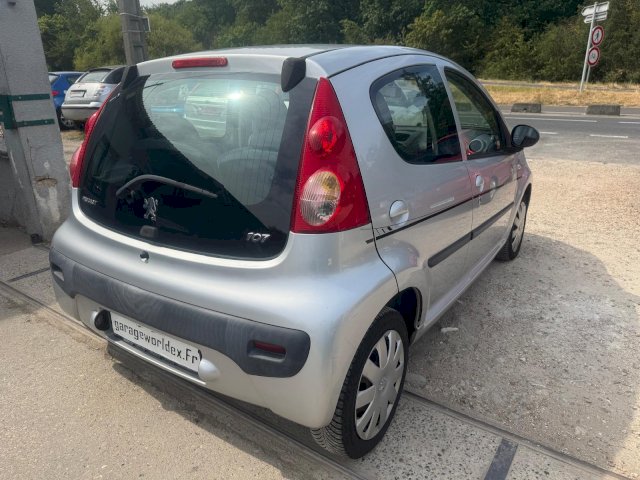 PEUGEOT  Peugeot 107  1.0 12v Urban Move 5p