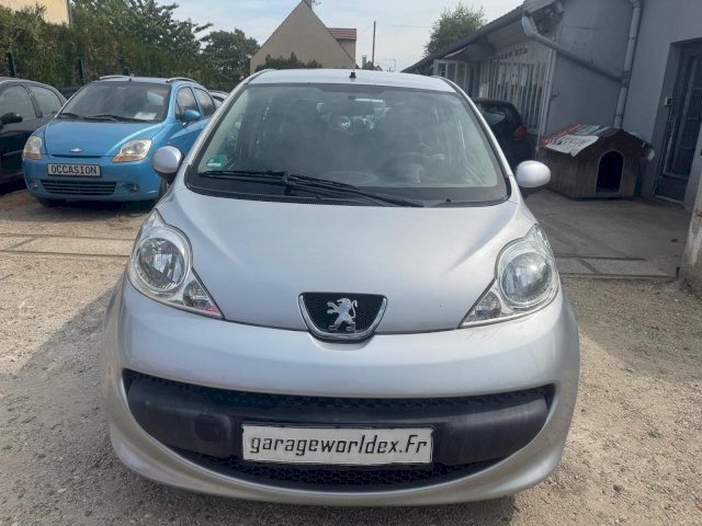 PEUGEOT  Peugeot 107  1.0 12v Urban Move 5p