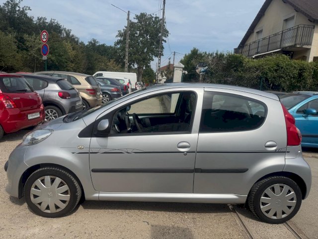 PEUGEOT  Peugeot 107  1.0 12v Urban Move 5p