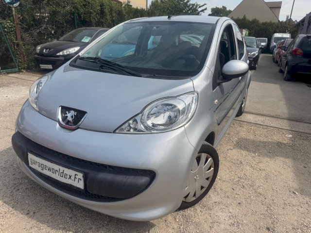 PEUGEOT  Peugeot 107  1.0 12v Urban Move 5p