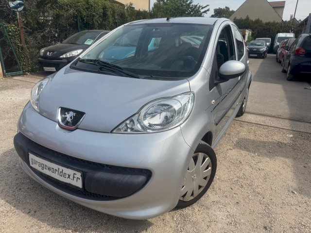 PEUGEOT  Peugeot 107  1.0 12v Urban Move 5p