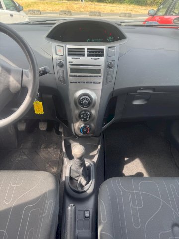 TOYOTA Toyota Yaris II 69 VVT-i 5p