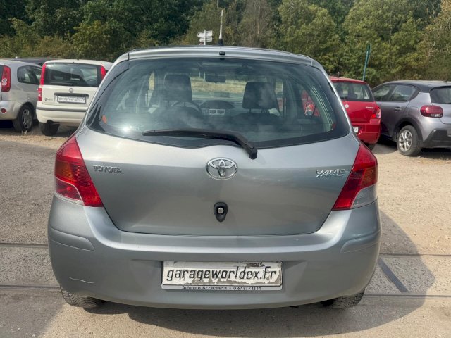 TOYOTA Toyota Yaris II 69 VVT-i 5p