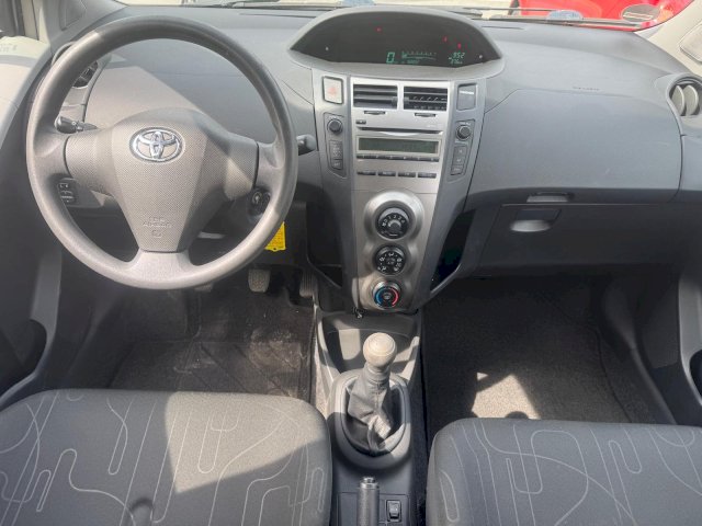 TOYOTA Toyota Yaris II 69 VVT-i 5p