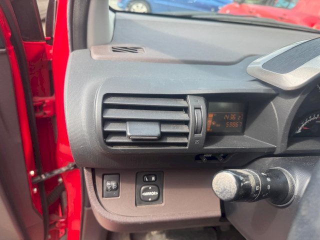 TOYOTA Toyota iQ  68 VVT-i iQ