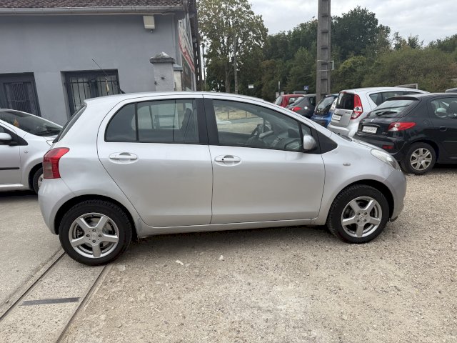 TOYOTA Toyota Yaris II 87 VVT-i Sol 5p