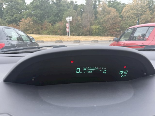 TOYOTA Toyota Yaris II 87 VVT-i Sol 5p