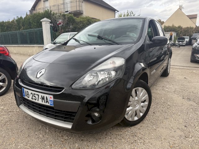 RENAULT  Renault Clio III (B/C85) 1.5 dCi 70ch Expression 5p