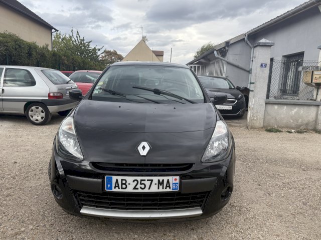 RENAULT  Renault Clio III (B/C85) 1.5 dCi 70ch Expression 5p
