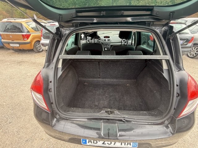 RENAULT  Renault Clio III (B/C85) 1.5 dCi 70ch Expression 5p
