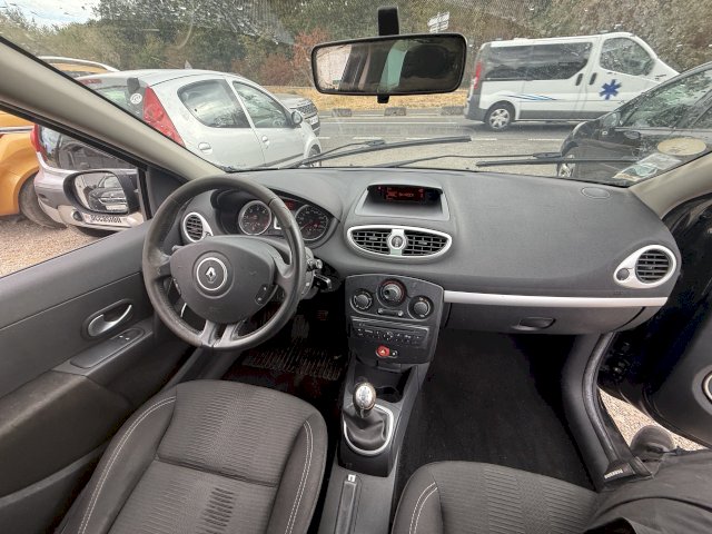 RENAULT  Renault Clio III (B/C85) 1.5 dCi 70ch Expression 5p