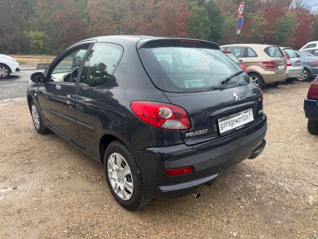 PEUGEOT  Peugeot 206  1.1 Trendy 3p