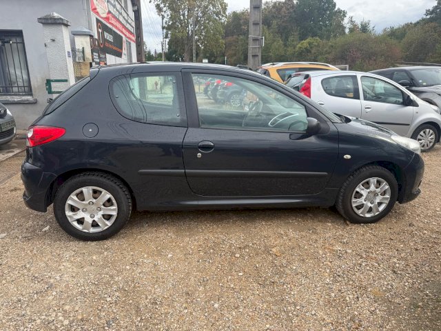 PEUGEOT  Peugeot 206  1.1 Trendy 3p