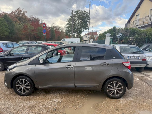 TOYOTA Toyota Yaris 1.5 HYBRID 75