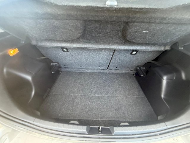 TOYOTA Toyota Yaris 1.5 HYBRID 75