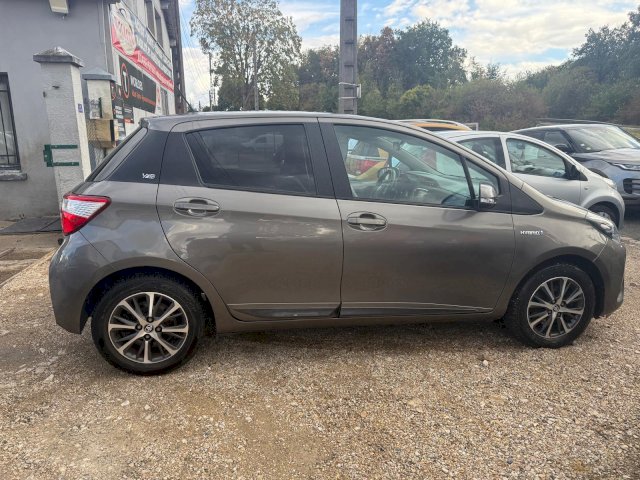 TOYOTA Toyota Yaris 1.5 HYBRID 75