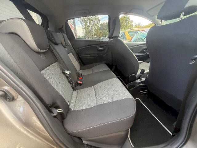 TOYOTA Toyota Yaris 1.5 HYBRID 75