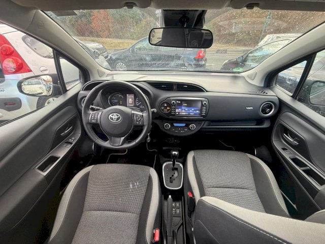 TOYOTA Toyota Yaris 1.5 HYBRID 75