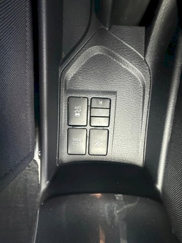 TOYOTA Toyota Yaris 1.5 HYBRID 75