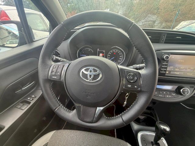 TOYOTA Toyota Yaris 1.5 HYBRID 75