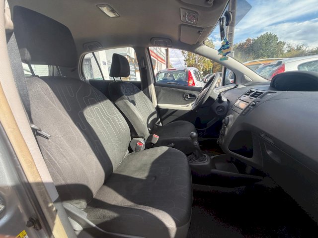TOYOTA Toyota Yaris II 69 VVT-i Up 5p