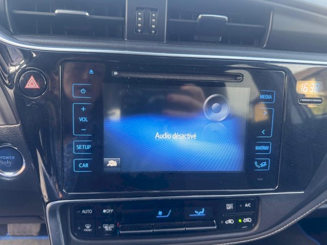 TOYOTA Toyota Auris Touring Sport  HSD 136h Executive