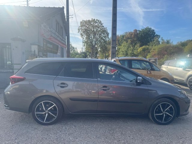 TOYOTA Toyota Auris Touring Sport  HSD 136h Executive