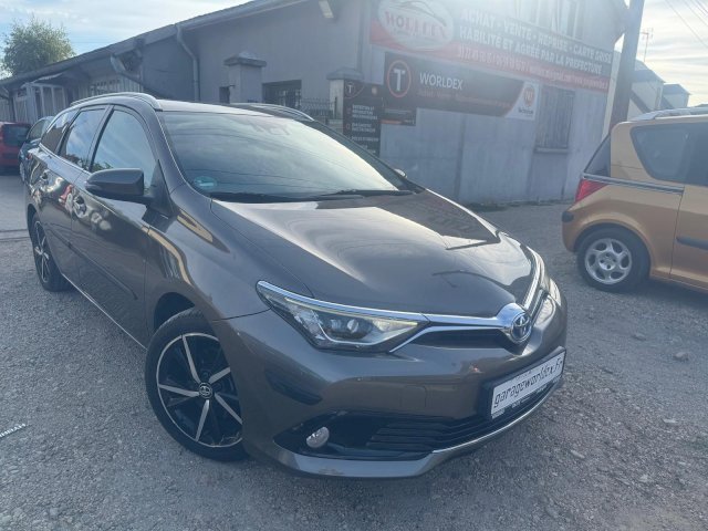 TOYOTA Toyota Auris Touring Sport  HSD 136h Executive