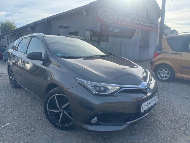 TOYOTA Toyota Auris Touring Sport  HSD 136h Executive