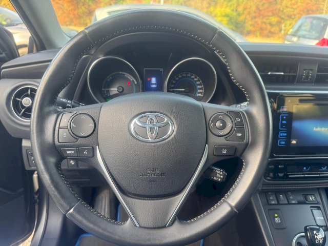 TOYOTA Toyota Auris Touring Sport  HSD 136h Executive