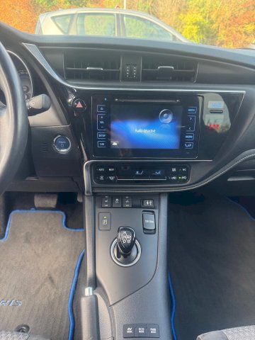 TOYOTA Toyota Auris Touring Sport  HSD 136h Executive