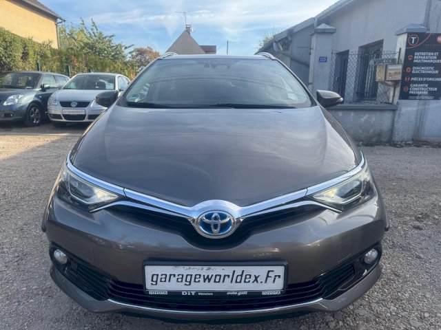 TOYOTA Toyota Auris Touring Sport  HSD 136h Executive