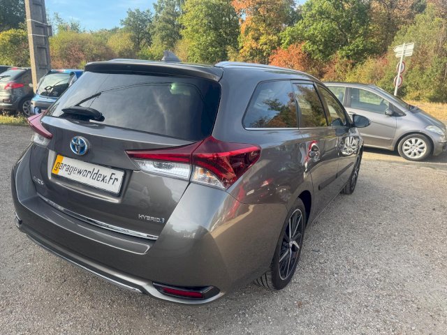 TOYOTA Toyota Auris Touring Sport  HSD 136h Executive