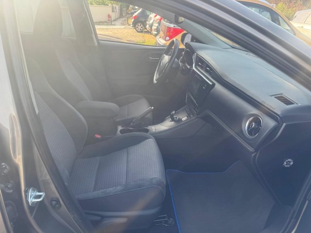 TOYOTA Toyota Auris Touring Sport  HSD 136h Executive