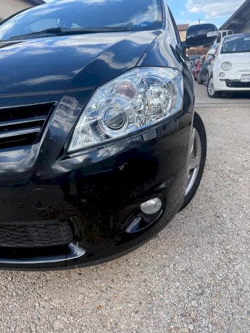 TOYOTA Toyota Auris  132 VVT-i Executive MMT 5p