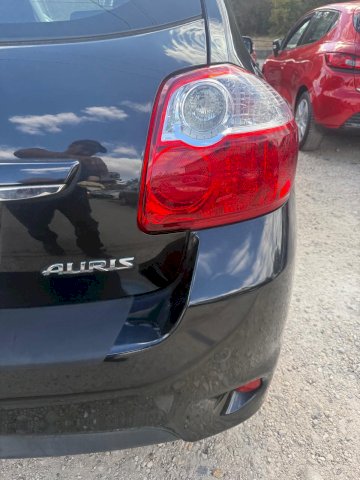 TOYOTA Toyota Auris  132 VVT-i Executive MMT 5p