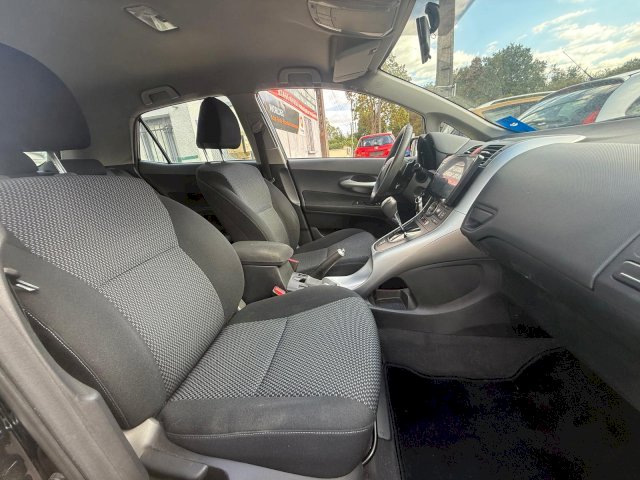 TOYOTA Toyota Auris  132 VVT-i Executive MMT 5p