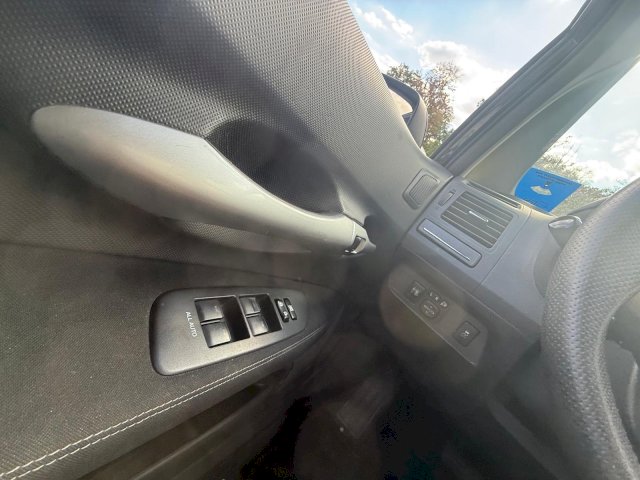 TOYOTA Toyota Auris  132 VVT-i Executive MMT 5p