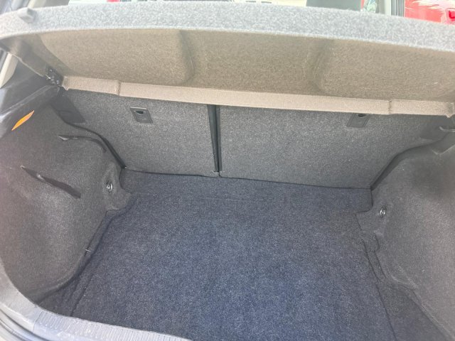 TOYOTA Toyota Auris  132 VVT-i Executive MMT 5p