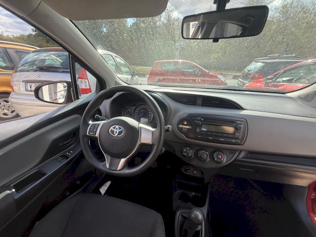 TOYOTA Toyota Yaris III 69 VVT-i Tendance 5p
