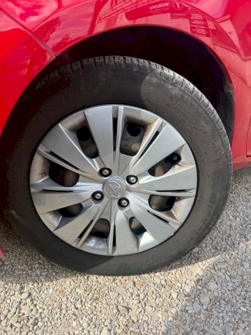 TOYOTA Toyota Yaris III 69 VVT-i Tendance 5p
