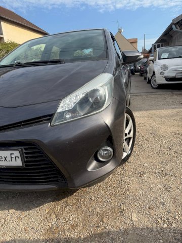 TOYOTA Toyota Yaris III HSD 100h Dynamic 5p