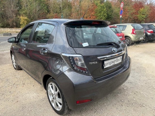 TOYOTA Toyota Yaris III HSD 100h Dynamic 5p