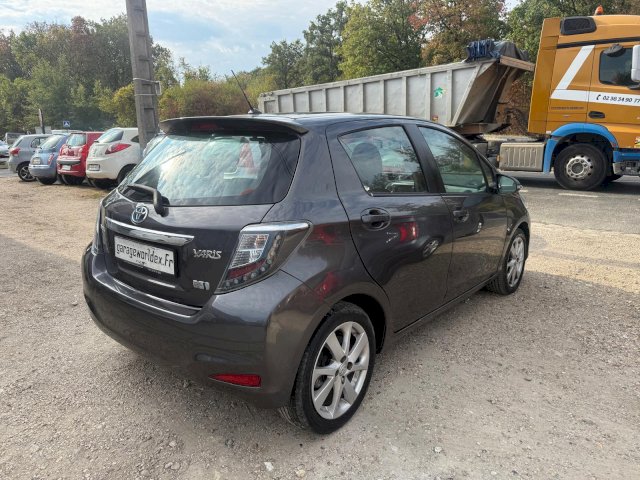 TOYOTA Toyota Yaris III HSD 100h Dynamic 5p