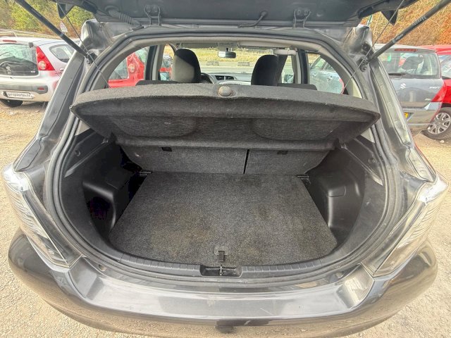 TOYOTA Toyota Yaris III HSD 100h Dynamic 5p