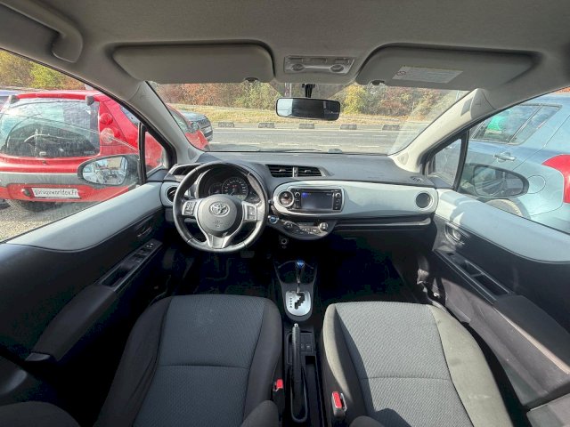 TOYOTA Toyota Yaris III HSD 100h Dynamic 5p