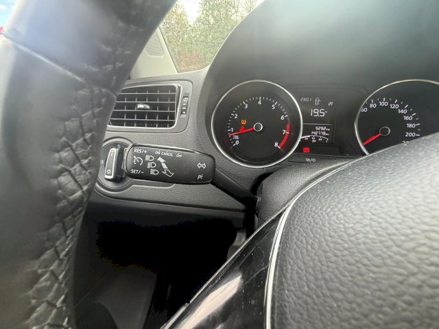 VOLKSWAGEN Volkswagen Polo V 1.2 TSI 90 BlueMotion Technology Confortline 5p