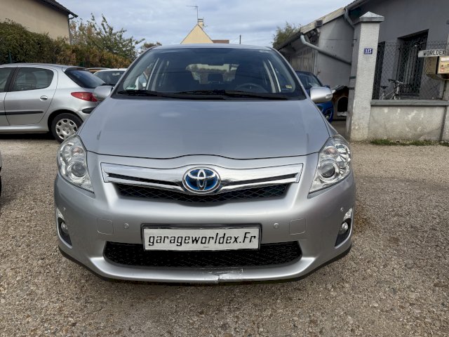 TOYOTA Toyota Auris  HSD 136h Dynamic 15