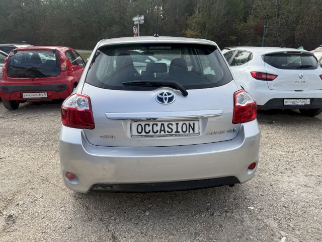 TOYOTA Toyota Auris  HSD 136h Dynamic 15